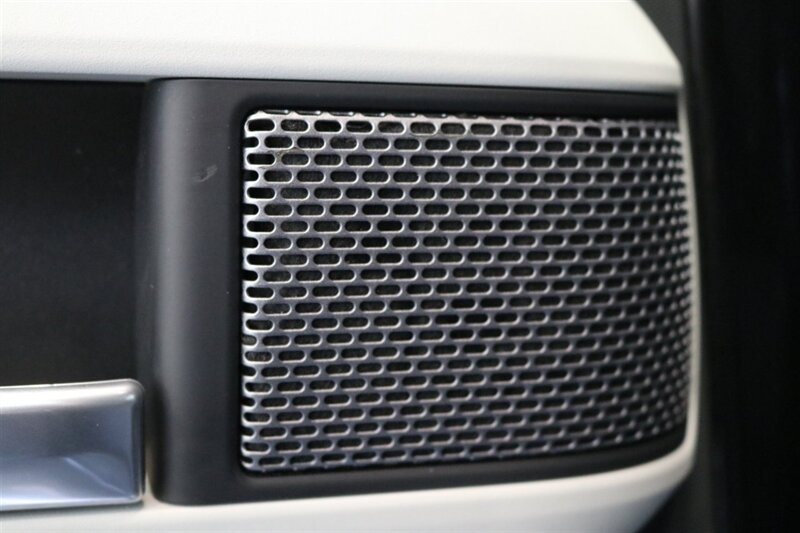 Used 2023 Land Rover Defender 110 S AWD/4WD image 43