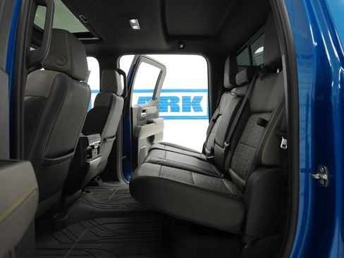 Used 2022 Chevrolet Silverado 1500 ZR2 w/ Technology Package image 34