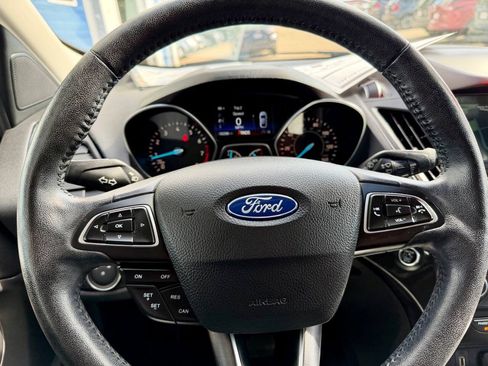 Used 2019 Ford Escape Titanium AWD/4WD image 35