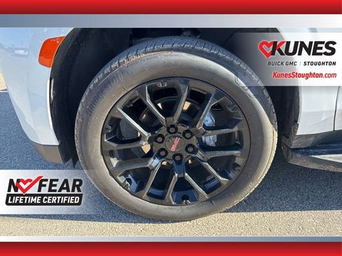 Used 2024 GMC Yukon Denali image 16