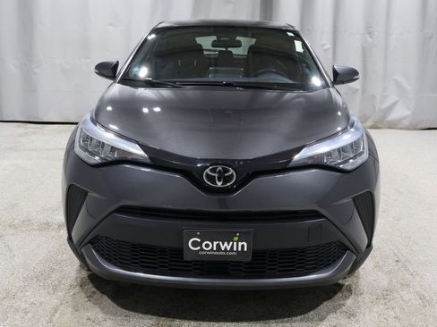 Used 2022 Toyota C-HR XLE image 7