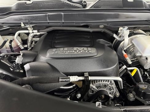Certified 2026 RAM 2500 Big Horn AWD/4WD image 33
