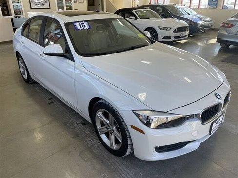 Used 2015 BMW 320i xDrive Sedan AWD/4WD image 2