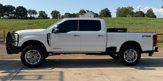 Used 2026 Ford F250 Platinum w/ Platinum Plus Package AWD/4WD image 2