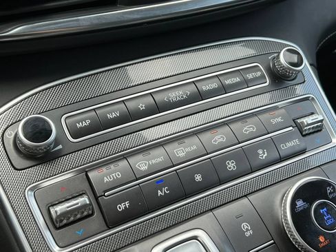 Used 2023 Hyundai Santa Fe SEL w/ Premium Package AWD/4WD image 25