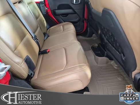 Used 2022 Jeep Wrangler Unlimited Rubicon w/ Cold Weather Group AWD/4WD image 33