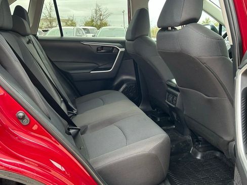 Used 2022 Toyota RAV4 LE image 25