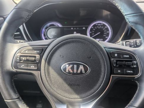 Used 2021 Kia Niro LXS FWD image 23