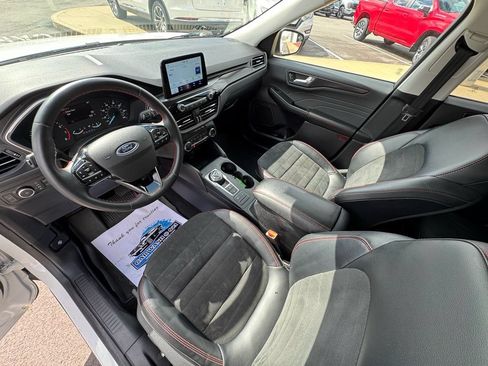 Certified 2022 Ford Escape SEL w/ SEL Stealth AWD Package image 18
