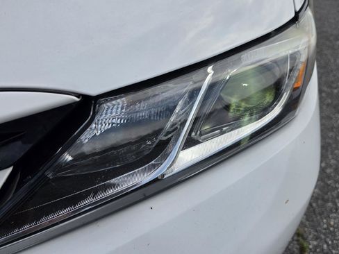 Used 2020 Toyota Camry LE image 20