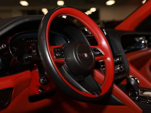 Used 2021 Bentley Bentayga Speed image 23