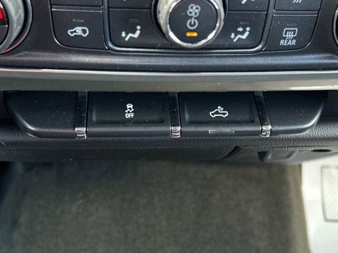 Used 2017 Chevrolet Silverado 1500 LT w/ All Star Edition image 39