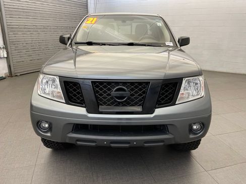 Used 2021 Nissan Frontier SV w/ Midnight Edition Floor Mats AWD/4WD image 3