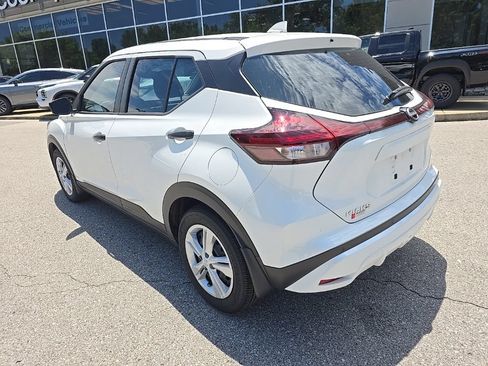 Certified 2025 Nissan Kicks Play S FWD image 6