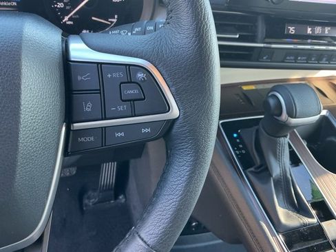 Used 2024 Toyota Sienna XLE image 14