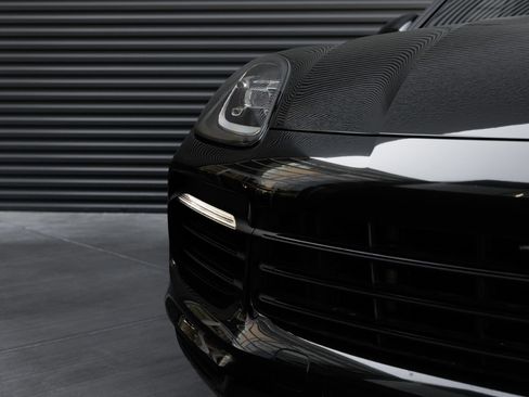 Certified 2023 Porsche Cayenne Coupe AWD/4WD image 38