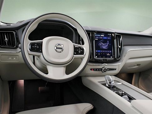 New 2025 Volvo XC60 T8 Ultra w/ Protection Package Premier image 14