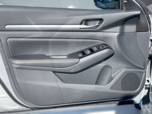 New 2025 Nissan Altima 2.5 SR w/ SR Premium Package image 13