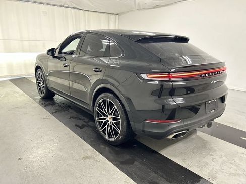 Certified 2025 Porsche Cayenne Coupe AWD/4WD image 7