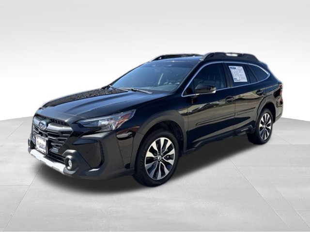 Used 2025 Subaru Outback Limited AWD/4WD image 3