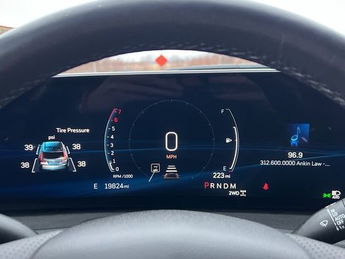 Used 2024 Cadillac XT4 Sport image 32