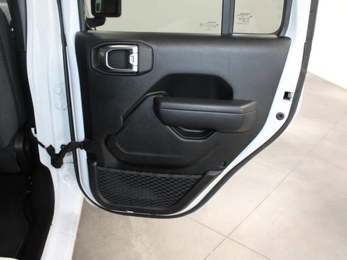 Used 2024 Jeep Wrangler Sport S image 32