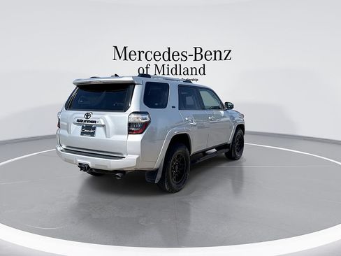Used 2023 Toyota 4Runner SR5 Premium w/ Moonroof Package RWD image 8