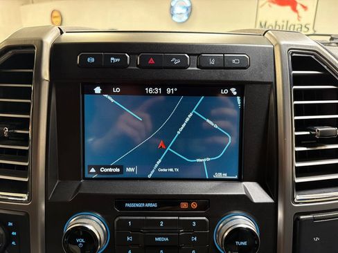 Used 2017 Ford F250 Platinum w/ Platinum Ultimate Package AWD/4WD image 22
