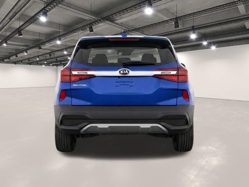 Used 2021 Kia Seltos LX AWD/4WD image 7