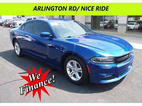 Used 2020 Dodge Charger SXT w/ Driver Convenience Group RWD image 1
