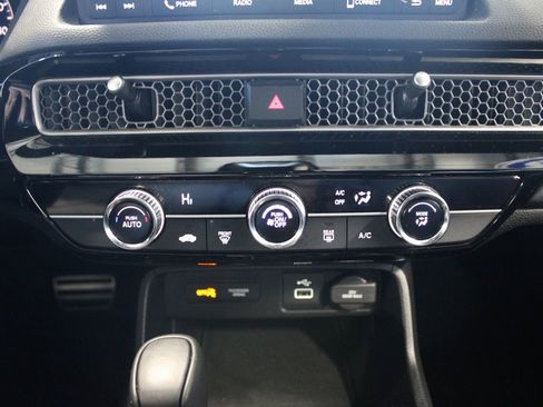 Used 2023 Honda Civic Sport image 29