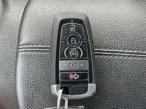 Used 2022 Ford Mustang GT Premium image 27