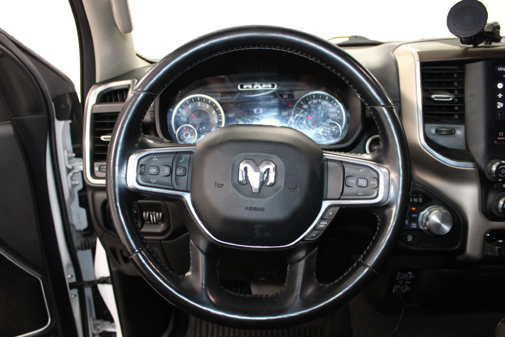 Used 2022 RAM 1500 Laramie AWD/4WD image 18