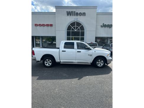 Used 2022 RAM 1500 Classic SLT RWD image 1