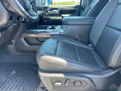 Used 2025 Chevrolet Silverado 2500 LTZ w/ LTZ Premium Package AWD/4WD image 10