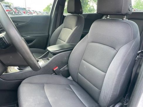 Used 2017 Chevrolet Malibu LS FWD image 6