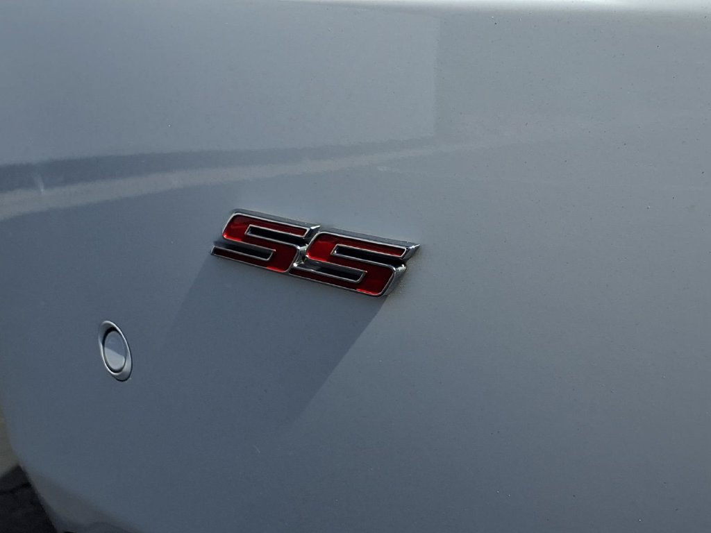 Used 2016 Chevrolet Camaro SS RWD image 9