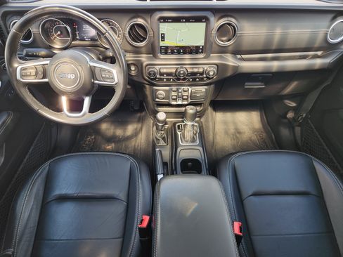Used 2020 Jeep Gladiator Overland AWD/4WD image 29