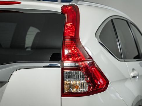 Used 2015 Honda CR-V Touring image 6