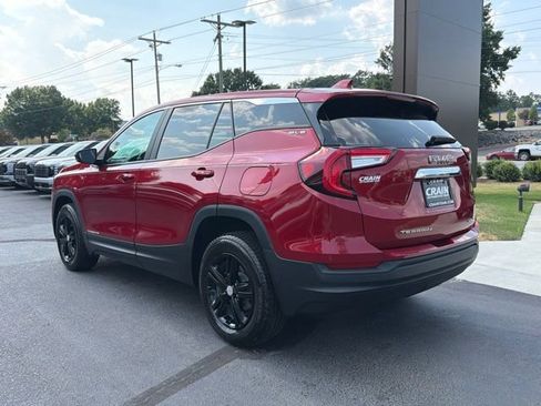 Used 2024 GMC Terrain SLE AWD/4WD image 6