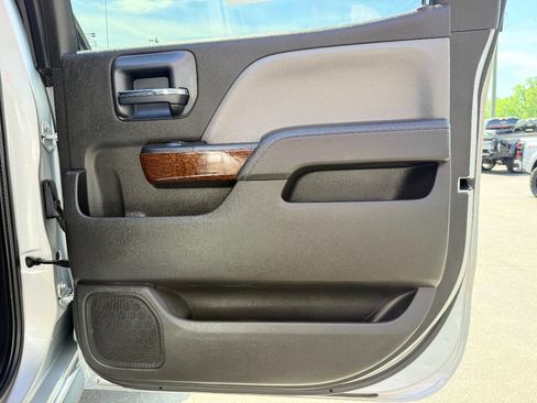 Used 2016 GMC Sierra 2500 SLT w/ Duramax Plus Package image 37