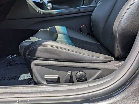 Used 2025 Genesis G70 2.5T RWD image 14