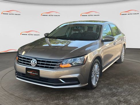 Used 2016 Volkswagen Passat 1.8T SE FWD image 1