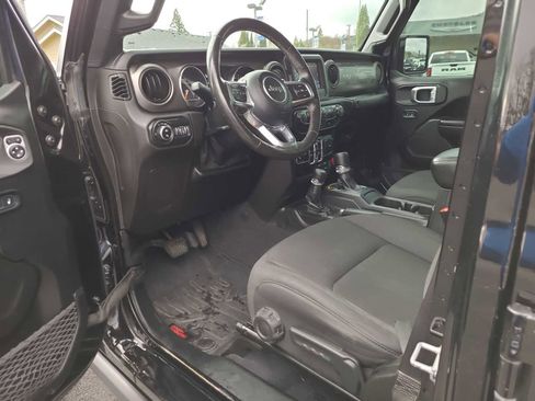 Used 2020 Jeep Gladiator Sport w/ Quick Order Package 24S image 10