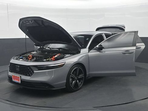 Used 2025 Honda Accord Sport image 37