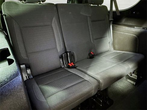 Used 2021 Chevrolet Suburban LS image 23