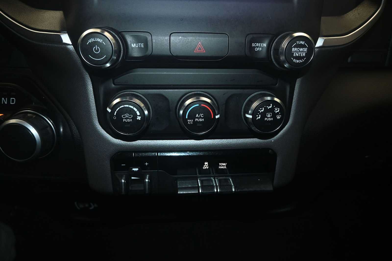 Used 2024 RAM 2500 Big Horn AWD/4WD image 26