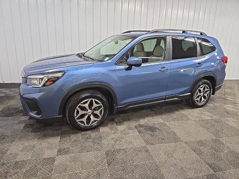 Used 2020 Subaru Forester Premium AWD/4WD image 7