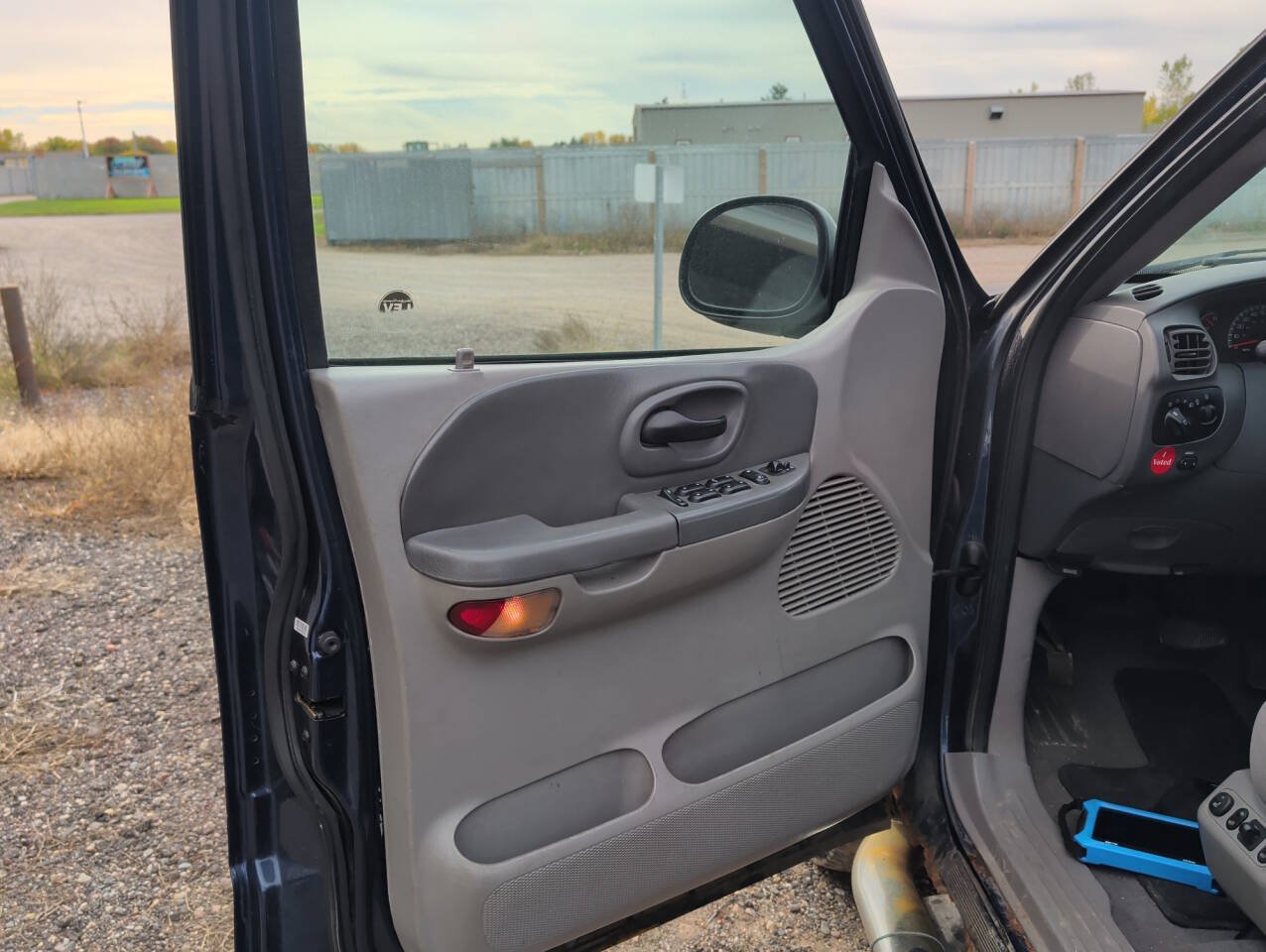 Used 2002 Ford F150 XLT AWD/4WD image 20