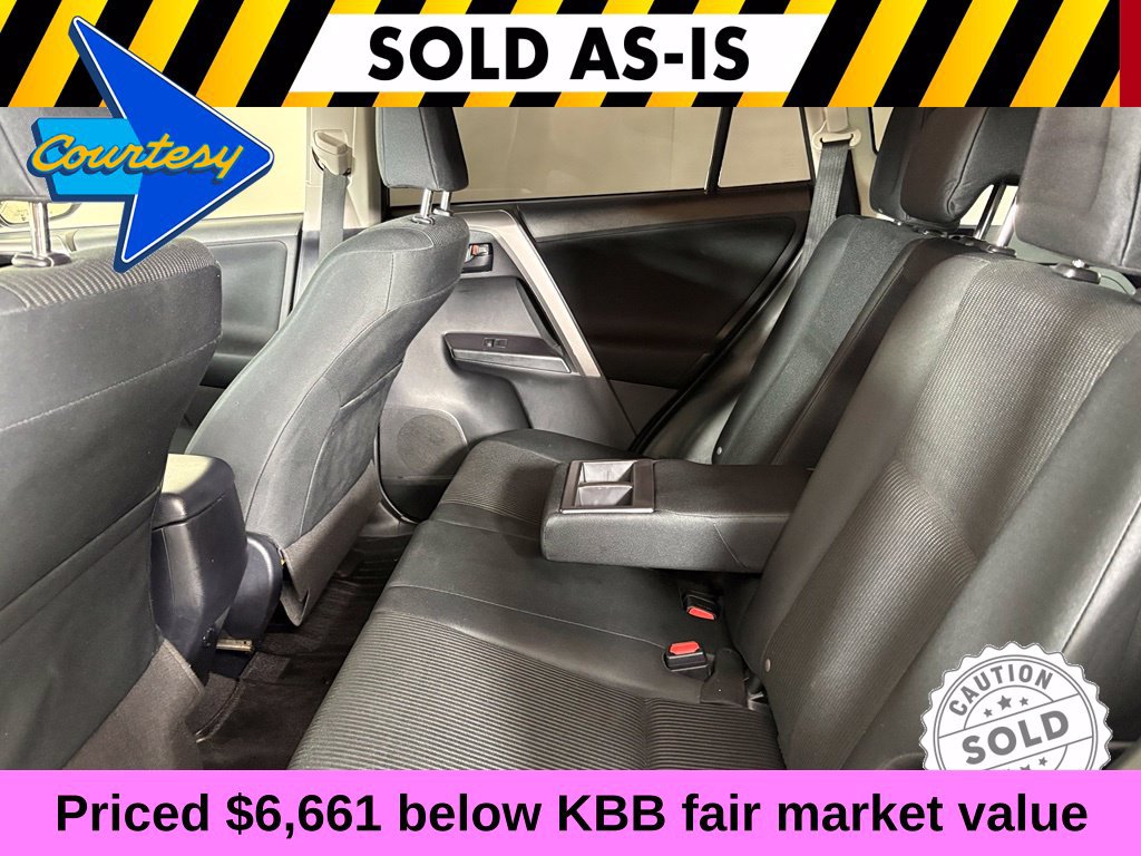 Used 2017 Toyota RAV4 LE w/ Carpet Mat Package FWD image 35